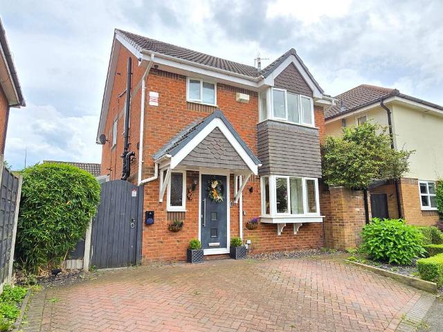 House for sale in Oldfield Brow, Trafford Park
