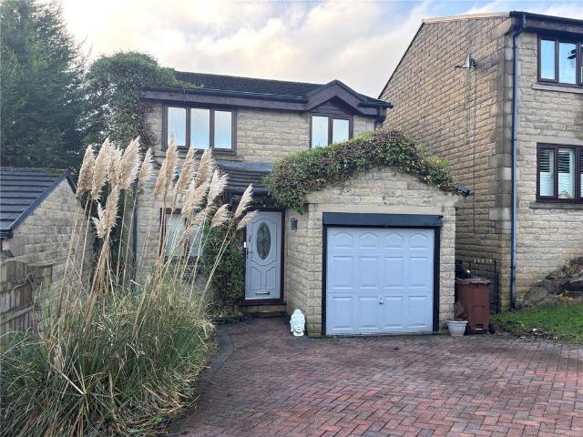 House for sale in Hockerley, Charlesworth