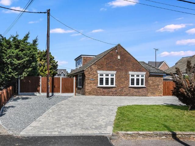 House for sale in Navestock Side, Essex