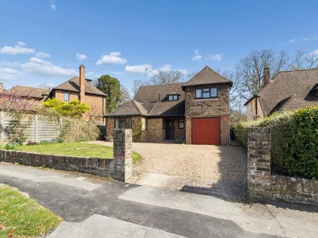 House for sale in Egypt, Farnham Common