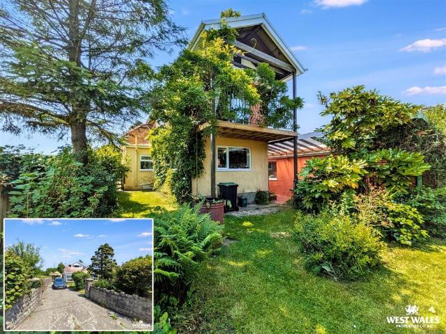 House for sale in Pontyberem, Wales