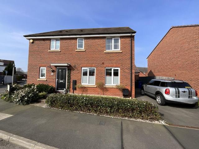 House for sale in Halesowen, West Midlands