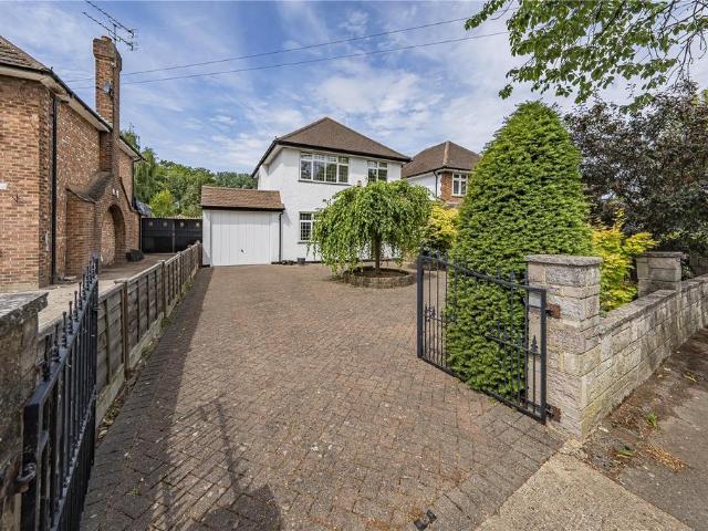 House for sale in Yiewsley, Greater London