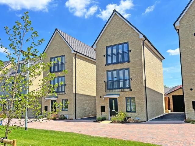 House for sale in Hampton Gardens, Peterborough