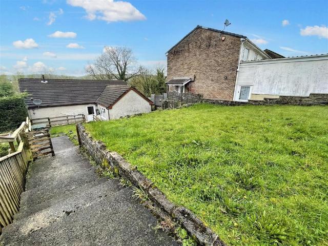 House for sale in Llangynnwr, Carmarthen