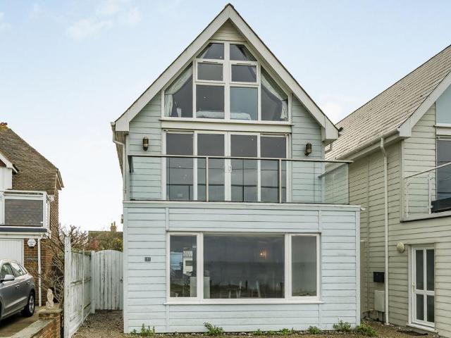 House for sale in Mariner's View, The Bridge