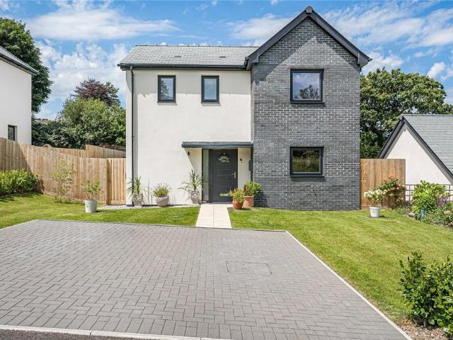 House for sale in Gluvian, St Columb Major