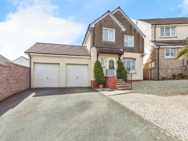 House for sale in St Stephen, Cornwall