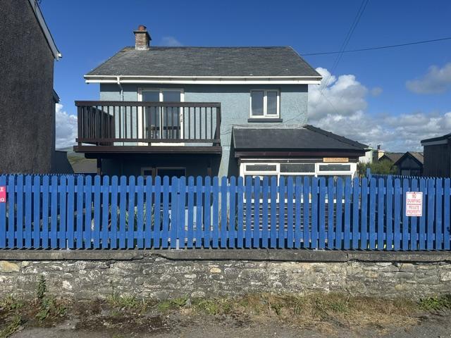 House for sale in Dol-y-bont, Wales