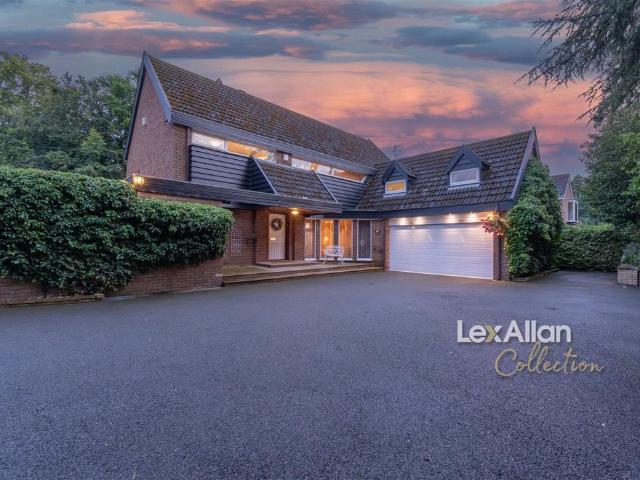 House for sale in Stourbridge, West Midlands
