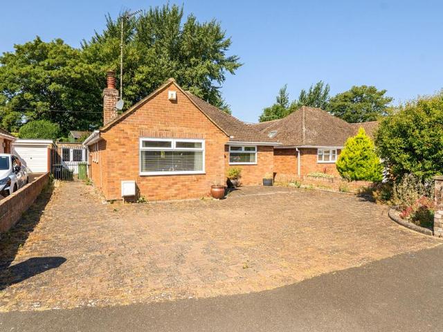 House for sale in North Wroughton, Swindon