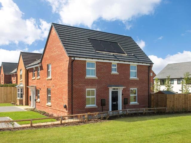 House for sale in Tingley, West Yorkshire