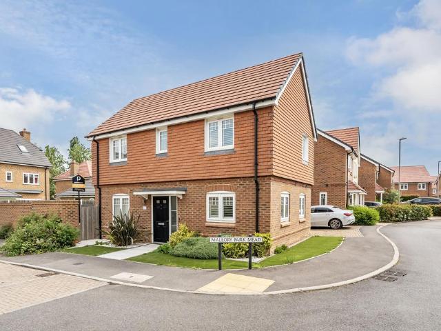 House for sale in The Butts, Kent
