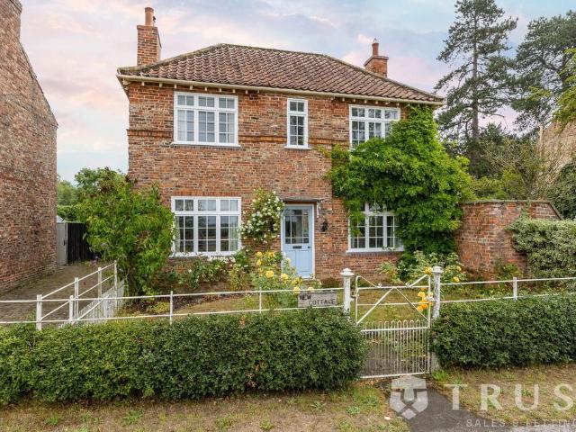 House for sale in Flaxton, North Yorkshire