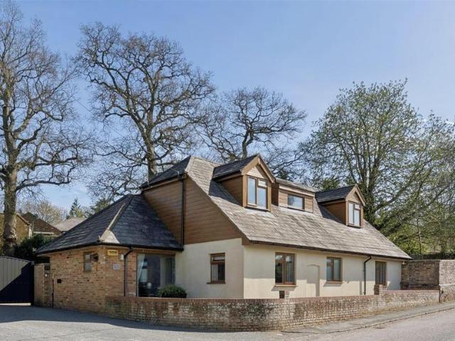House for sale in Whaddon, Buckinghamshire