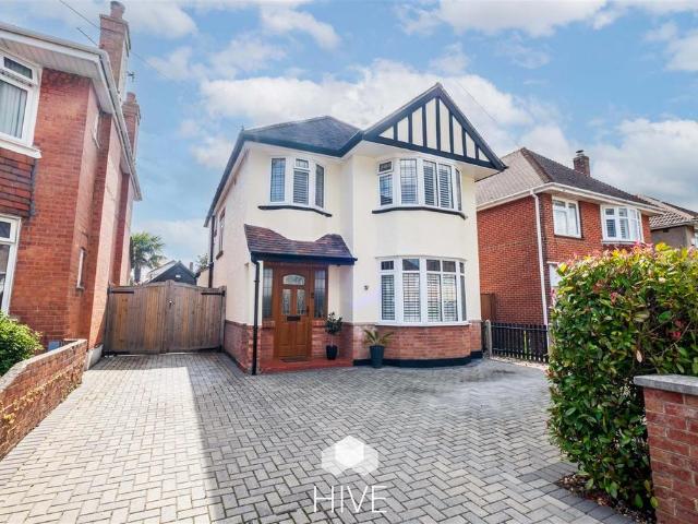 House for sale in Kinson, Bournemouth