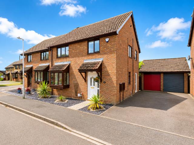 House for sale in Caddington, Bedfordshire