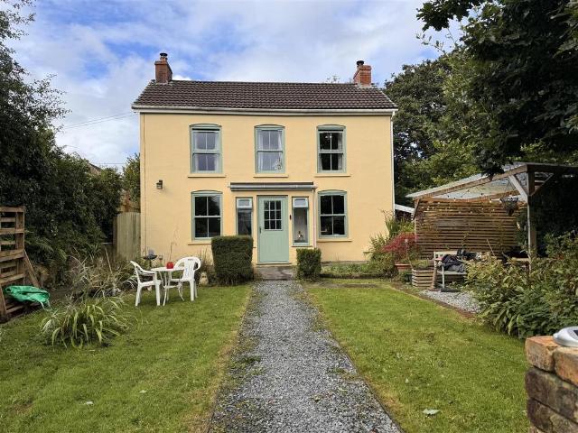 House for sale in Brynaman Isaf, Lower Brynamman