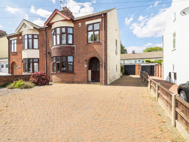 House for sale in Stokesby, Norfolk