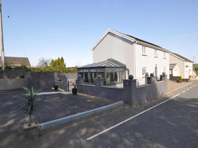 House for sale in Laugharne, Wales