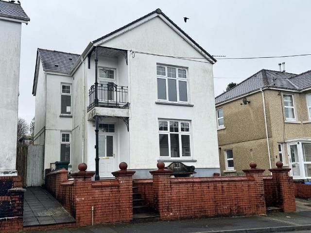House for sale in Cwmamman, Garnant
