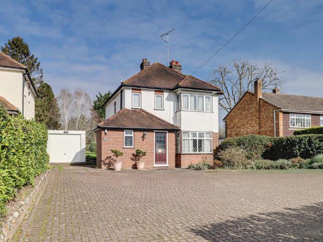 House for sale in Five Acres, Hertfordshire