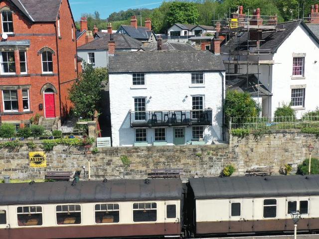 House for sale in Llangollen