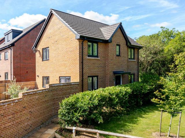 House for sale in Monkston Park, Milton Keynes