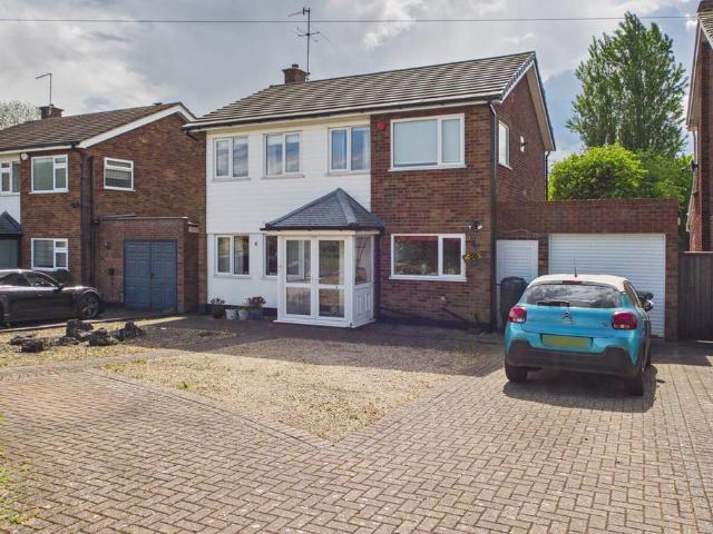 House for sale in Pouchen End, Hertfordshire