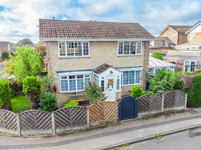 House for sale in Pudsey, West Yorkshire