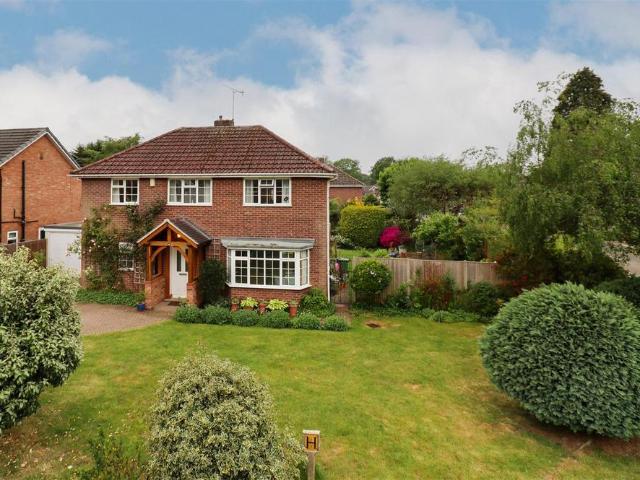House for sale in Fleet, Hart