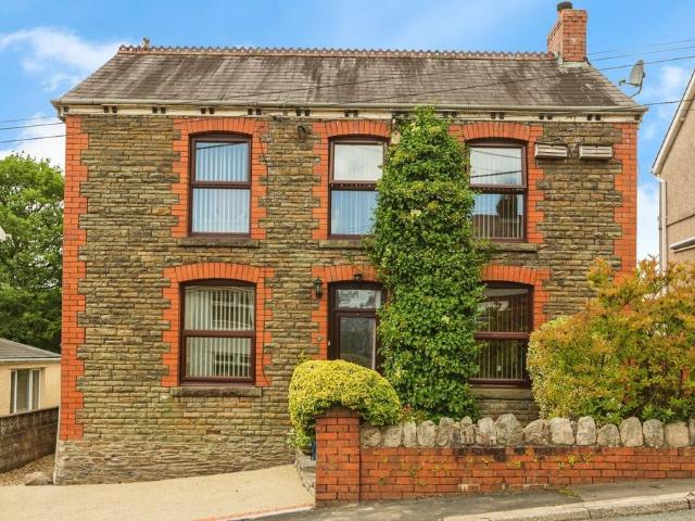 House for sale in Pontardawe, Pontardawe, Clydach
