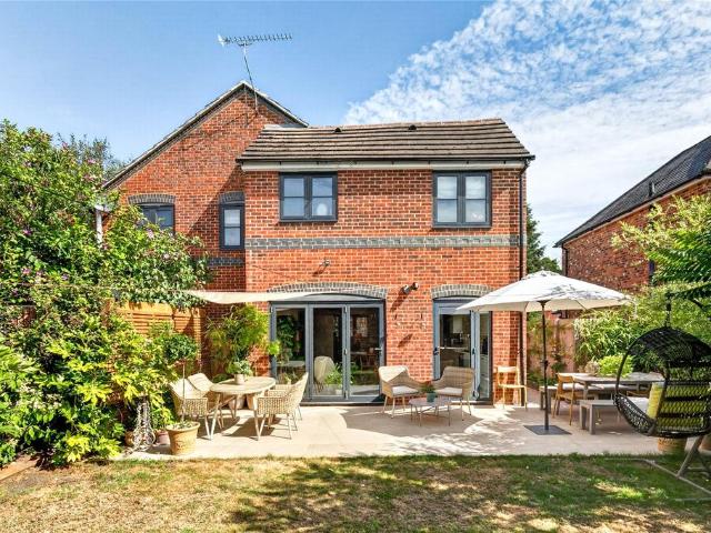 House for sale in Martin's Heron, Winkfield