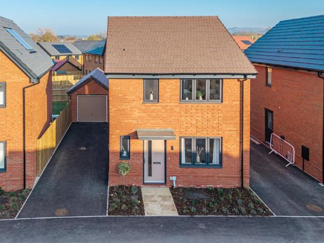 House for sale in Golden Valley, Gloucestershire