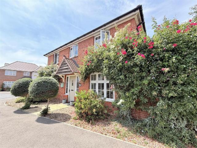House for sale in Herne and Broomfield, The Bridge