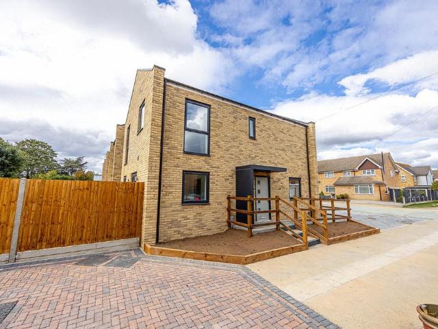 House for sale in The Bonners, Stanford-le-hope