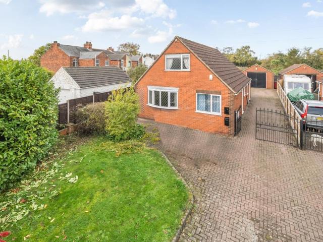 House for sale in South Killingholme, North Lincolnshire