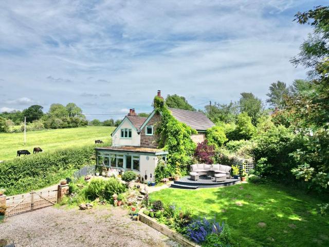 House for sale in Croxton, Baswich