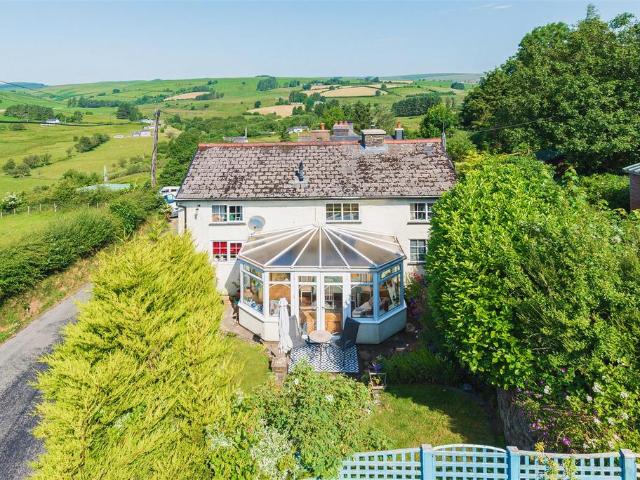 House for sale in Trefeglwys, Wales
