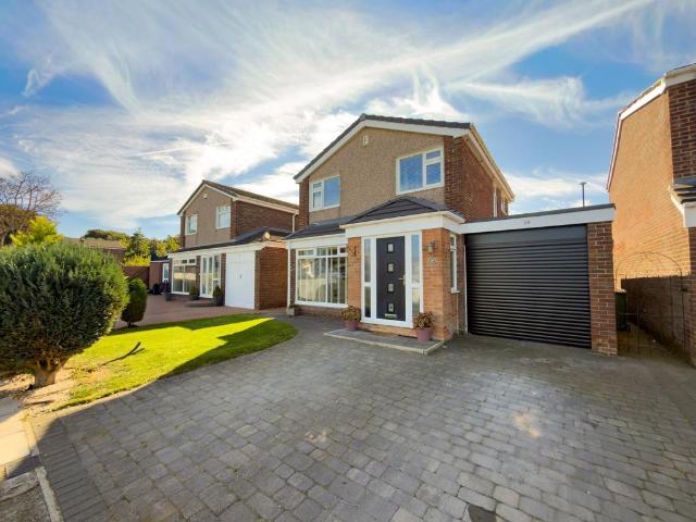 House for sale in Moorside, Sunderland
