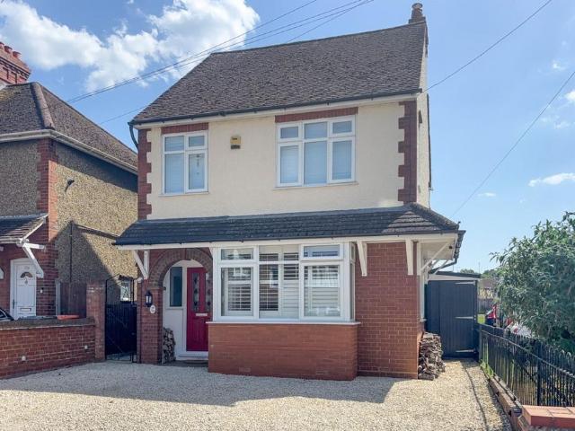 House for sale in Leighton-Linslade, Leighton Buzzard
