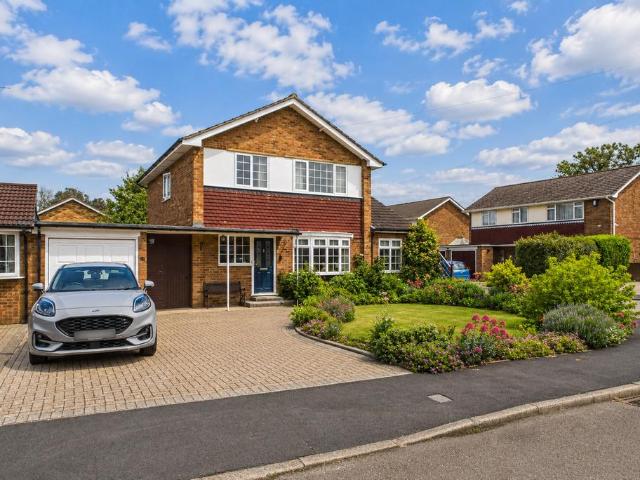 House for sale in Pouchen End, Hertfordshire