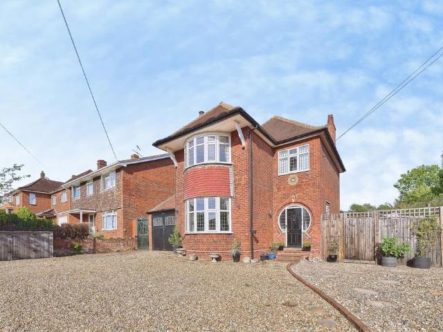 House for sale in Aldershot, Hampshire