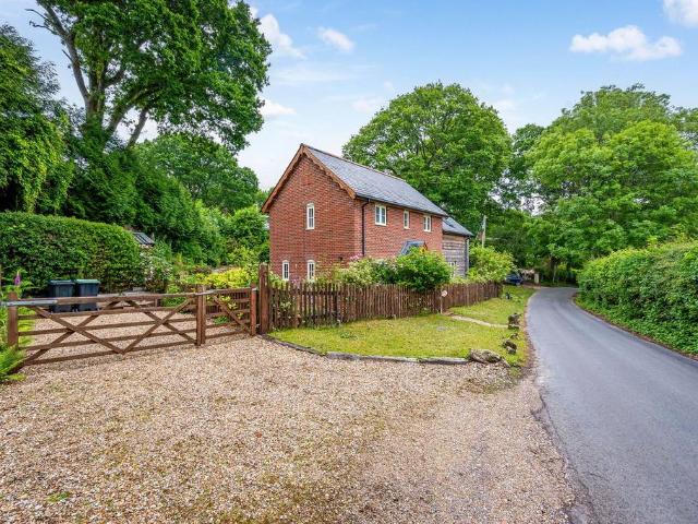 House for sale in Woodside, New Forest