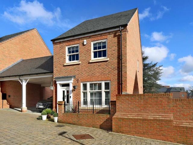 House for sale in Beaconsfield, Penn Bottom