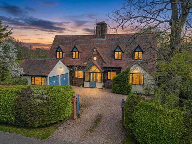 House for sale in Green Close, Warwickshire