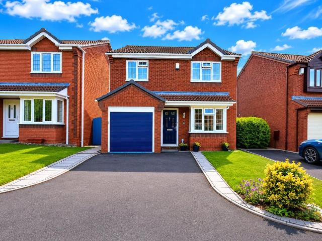 House for sale in Heath Hayes and Wimblebury, Chadsmoor