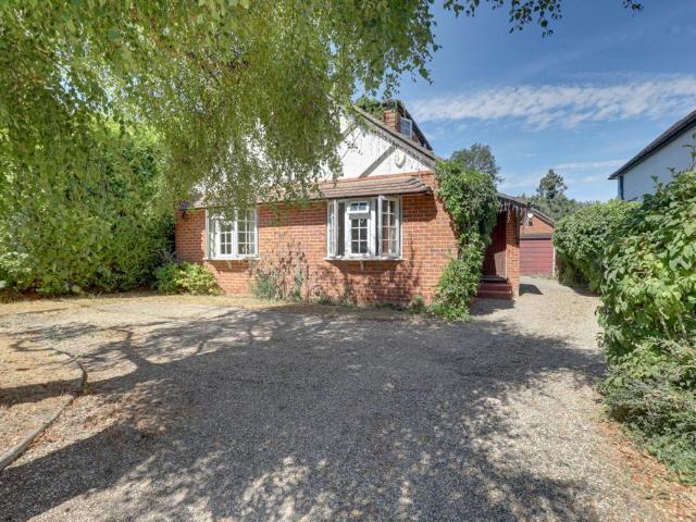 House for sale in Berrick Salome, Oxfordshire