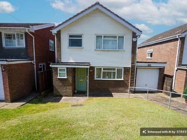 House for sale in Chepping Wycombe, Loudwater