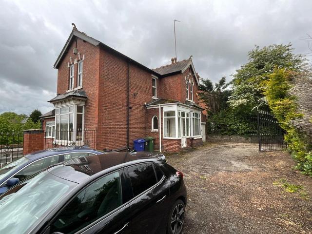House for sale in Cradley, West Midlands